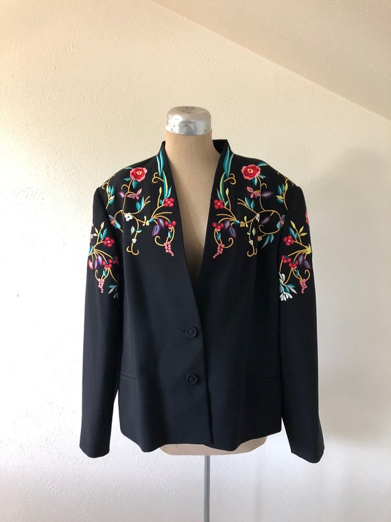 Vintage 1980's Flower Embroidered Black Blazer