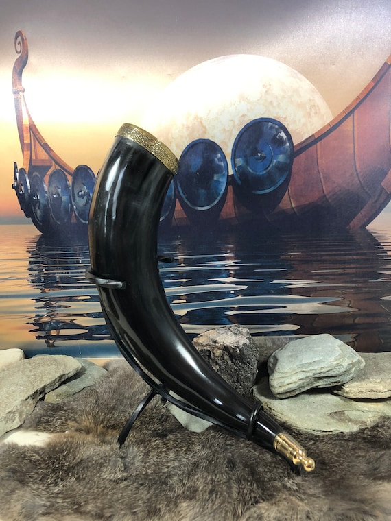 The King Ragner -  18 inches of polished beauty with an impeccable brass rim and end piece. Includes belt holster.