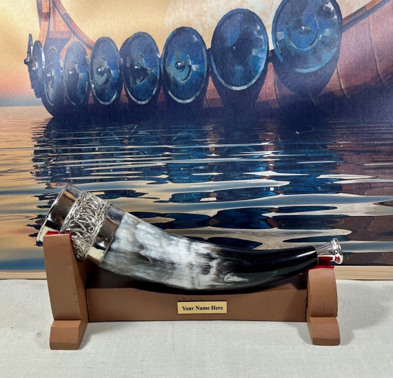 Presentation blowing horn and stand