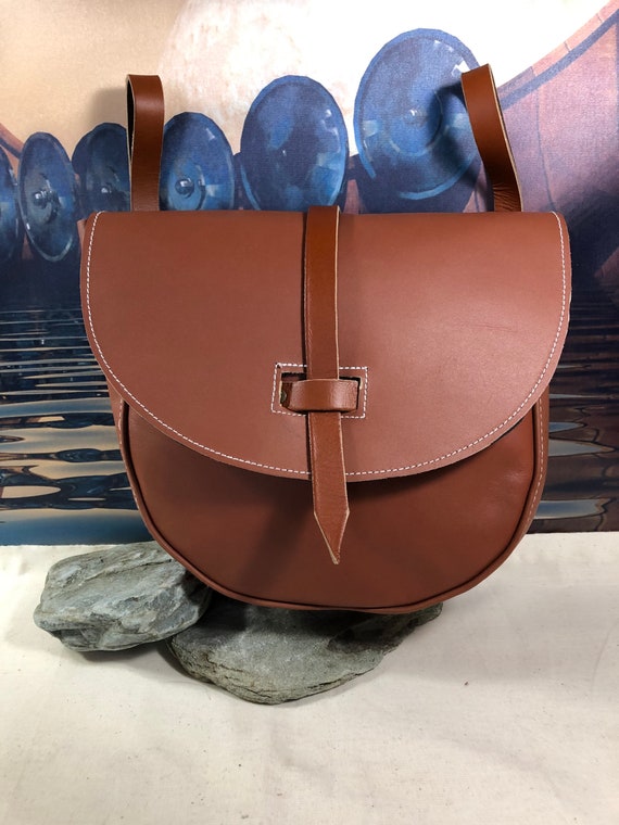 Viking leather waist bag soft supple leather period correct and well made perfect for reenactors.