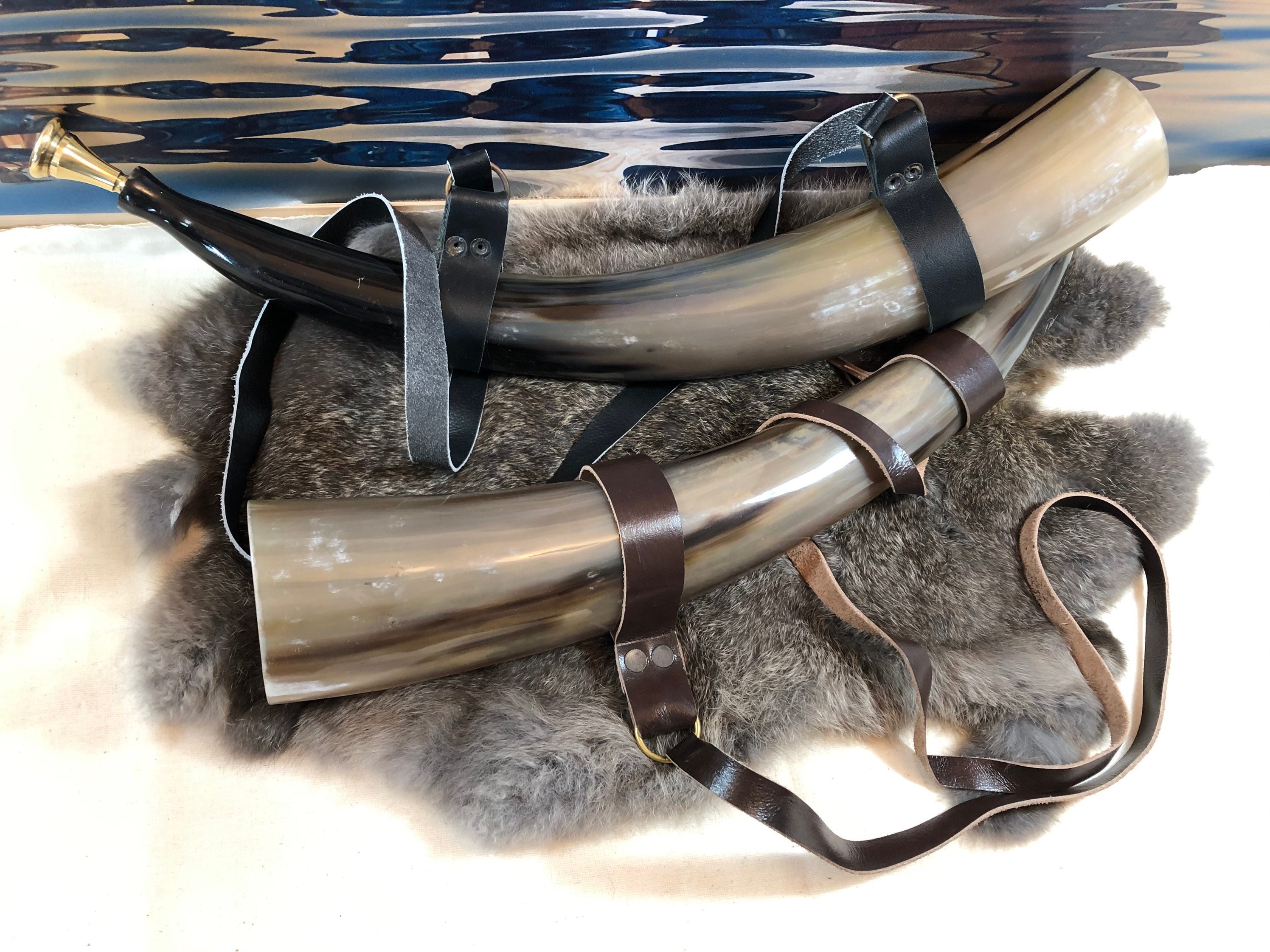 SOUNDING HORNS Deluxe large Viking 17 inch blowing war or hunting horn