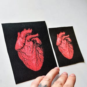 Patch coeur en tissu | Patchs DIY | Anatomy Love (choisissez une taille petite ou moyenne) image 2