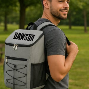 パーソナライズされたクーラーバックパック、クリスマスギフト、花婿の付添人へのギフト、カスタムランチクーラーバックパック、断熱バッグ、ハイキングクーラーバックパック