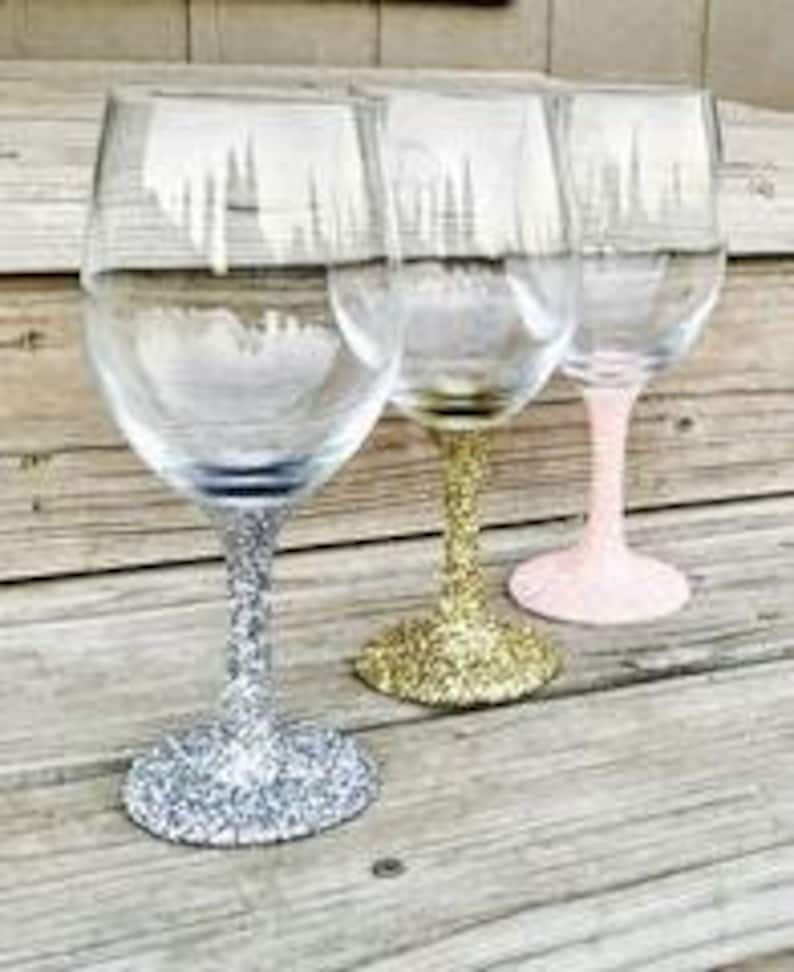 wine glass wedding wine glass bachelorette glasses wedding glasses glitter wine glass holiday drinks party glasses
