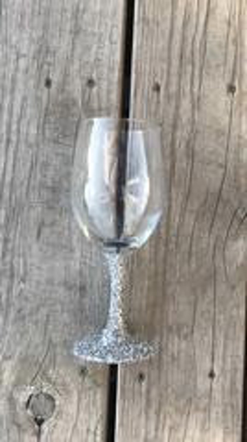 wine glass wedding wine glass bachelorette glasses wedding glasses glitter wine glass holiday drinks party glasses