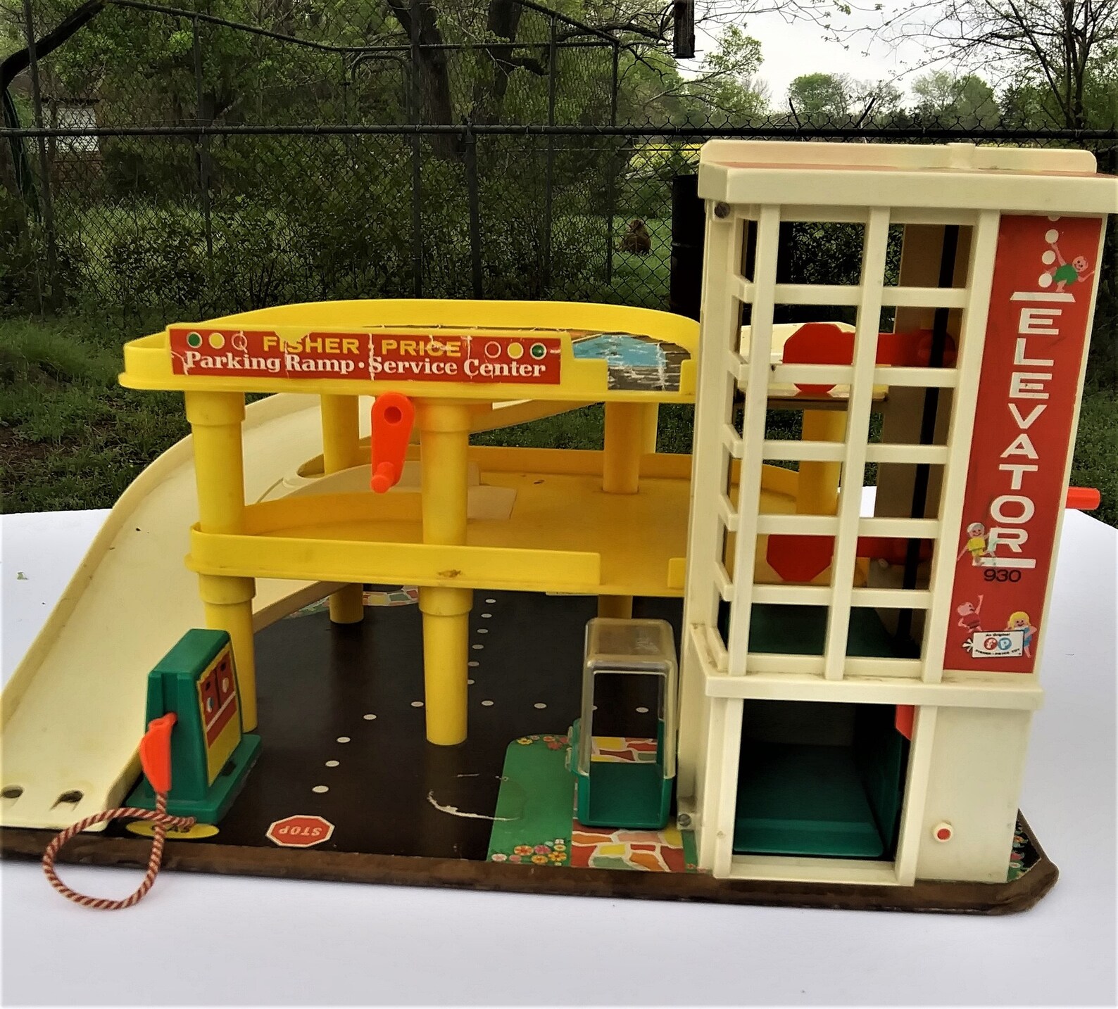 Vintage Fisher Price Garage 930 Little People Garage Etsy