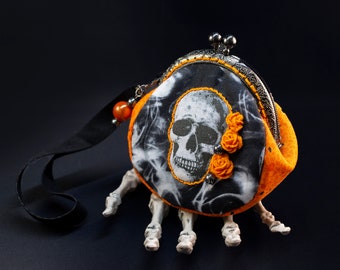 Punk Goth coin purse | Kiss lock purse with skull | Orange and black mini purse | Wristlet coin purse | Halloween gift