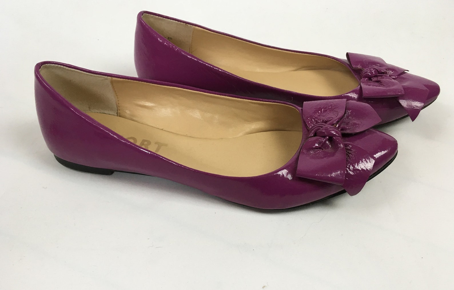 womens purple patent leather shoes / ballet flats report / slip ons shoes / size 8.5