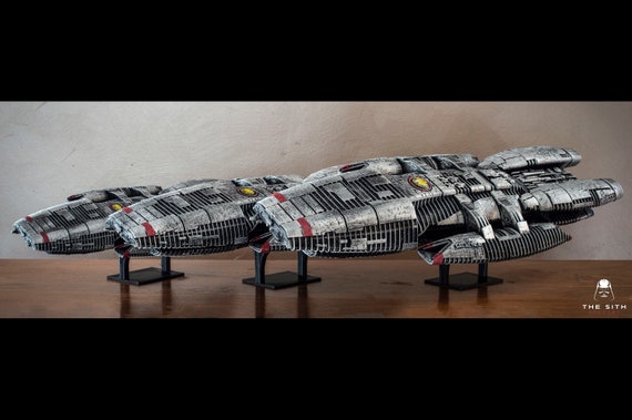 Battlestar Galactica High Detail Ship Model, Spaceship Prop Battlestar Galactica High Detail Ship Model, Spaceship Prop