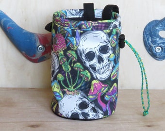 Skull Chalk Bag, Rock Climbing Bag Art Print, Practical Gift for Climber Friend, Climbing Accessory Arampi