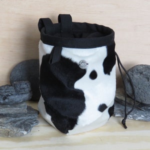 Sac de craie avec taches de vache, sac d'escalade motif vache, sac d'escalade en magnésie, noir et blanc, cadeau unique pour grimpeur, sacs de craie Arampi