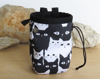 Rock Climbing Chalk Bag with Black Cats, Gift for Climber and Cat Lover, Arampi