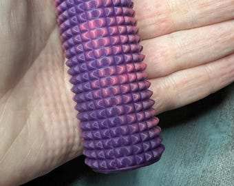 Heat Reactive Sensory Fidget Toy with Spiky Texture for Tactile Stimulation, Colour Changing Fidget