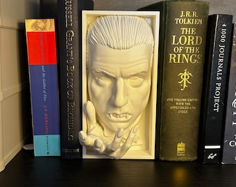 Dracula Bookend: Gothic Vampire Shelf Decor