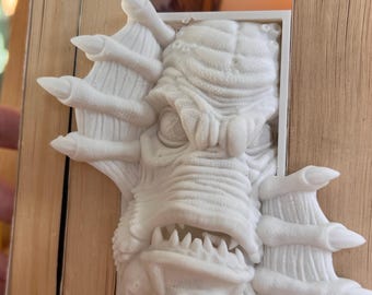 Monstruo del pantano / Decoración de estantería con criatura fantástica, sujetalibros