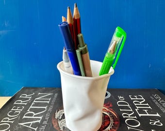 Cup Pen Holder: Crumpled Cup Desk Organizer