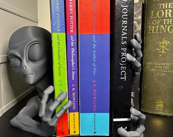 Alien Bookends | Sci Fi Bookshelf Decor, Modern Geek Shelf Bookend