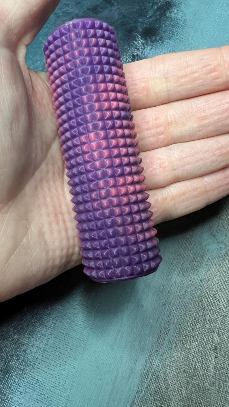 Heat Reactive Sensory Fidget Toy With Spiky Texture for Tactile ...