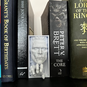 Coin lecture Frankenstein : insert d&#39;étagère d&#39;horreur gothique