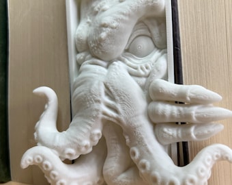 Cthulhu Book Nook Insert | Lovecraftian Tentacle Monster Shelf Art