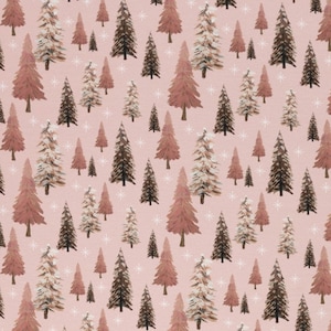 Könnte beinhalten: Ein nahtloses Muster mit stilisierten Weihnachtsbäumen in Rosa und Braun auf einem hellrosa Hintergrund mit weißen Schneeflocken.