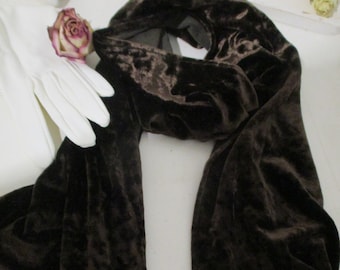 Long scarf, crushed velvet