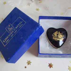 Small porcelain box, Limoges Manufactory
