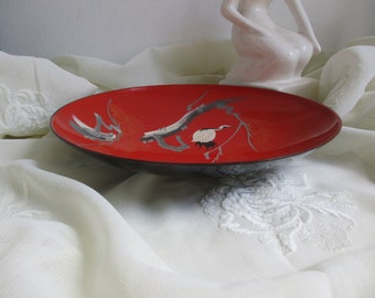 light lacquer bowl," crane"