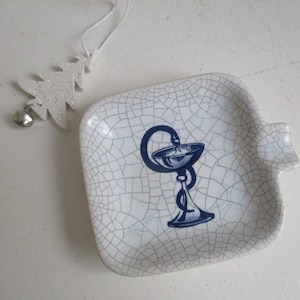 Small ashtray made of craquele porcelain