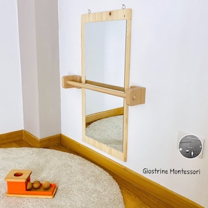 Specchio Montessori a parete