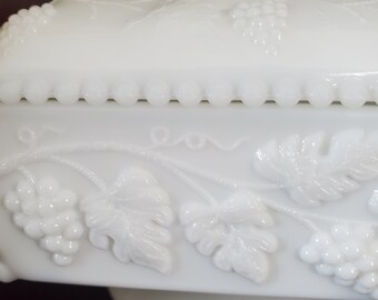 ヴィンテージ ウェストモアランド ミルクガラス ビーズ ブドウとブドウ