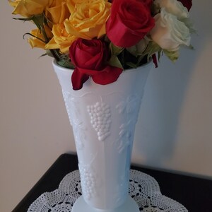 Vintage Indiana Glass White Milk Glass Harvest Grapes & Leaves Embossed Vase