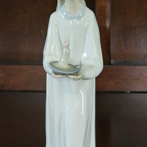 Lladro Porcelain Figurine-&quot;Girl Carrying a Candle&quot;
