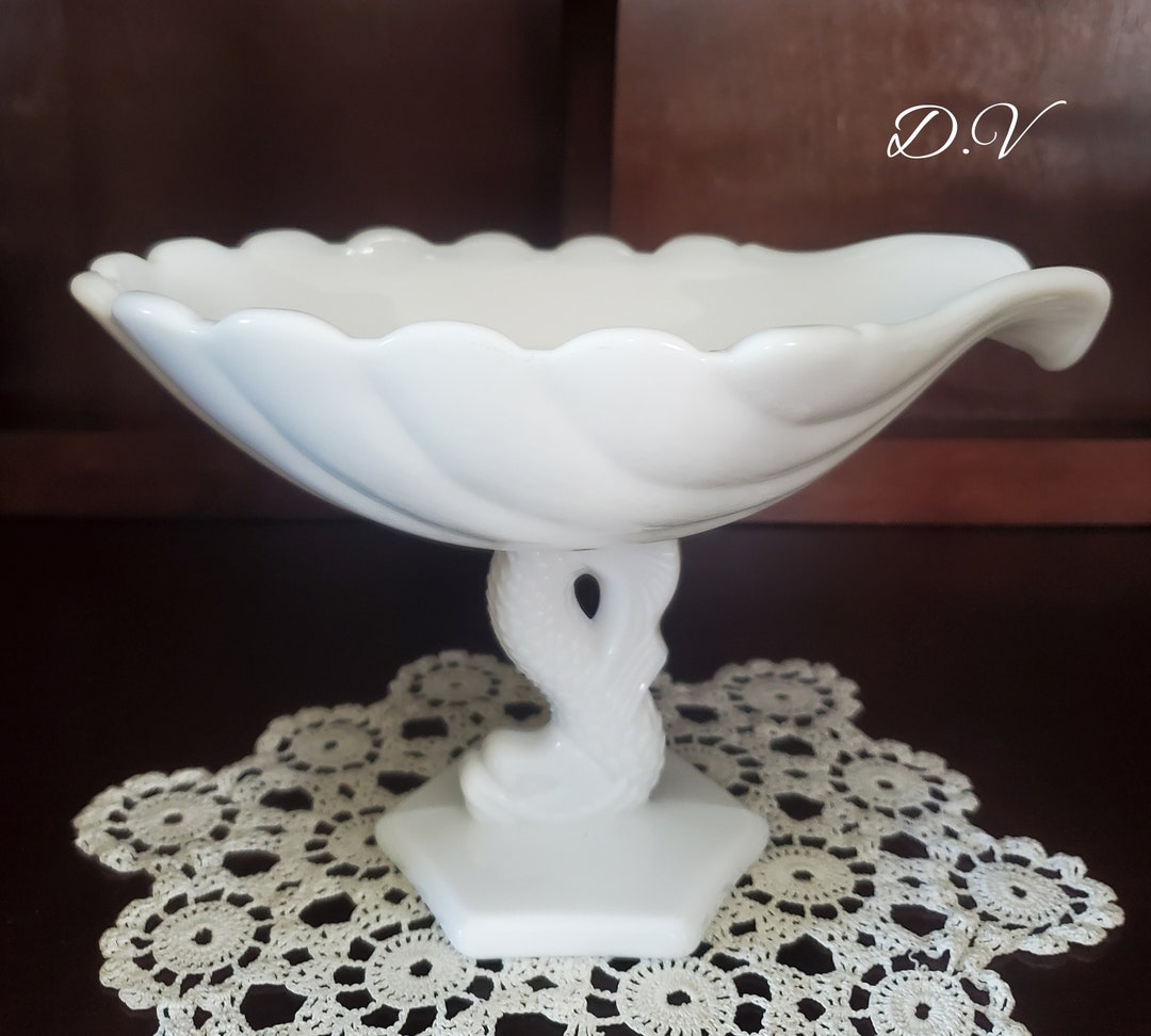 Vintage Westmoreland Milk Glass Dolphin Stem W/shell Compote/bowl Etsy