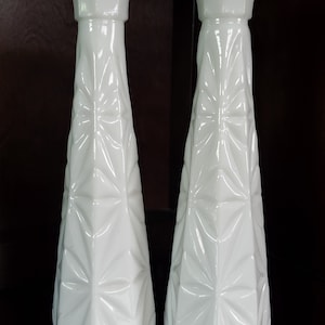 Vintage Anchor Hocking Milk Glass &quot;Star Burst&quot; Bud Vases-Set of 2