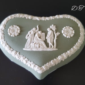 Vintage Wedgewood Green Jasperware Heart Shaped Trinket Box