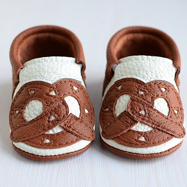 Brezel Weiche Babyschuhe, Unisex Echtleder Handgefertigte Mokassins, Baby erste Schuhe, weiche Sohlen, Babypartygeschenk