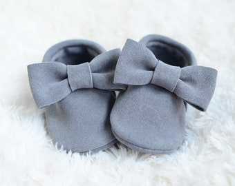 READY TO SHIP** 3-6 Months Grey Suede Leather Soft Sole Baby Girl Bow Moccasins Infant Booties Baby First Shoes Baby Shower Gift