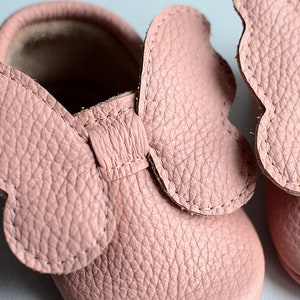 READY TO SHIP 6-12 Months Pink Butterfly Wings Baby Shoes, Real Leather Handmade Soft Soles, Newborn Baby First Shoes, Baby Shower Gift image 2