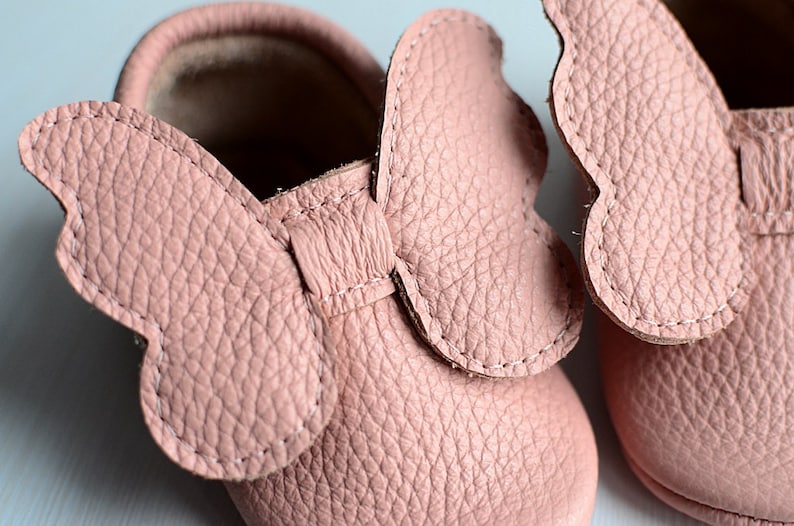 READY TO SHIP 6-12 Months Pink Butterfly Wings Baby Shoes, Real Leather Handmade Soft Soles, Newborn Baby First Shoes, Baby Shower Gift image 2