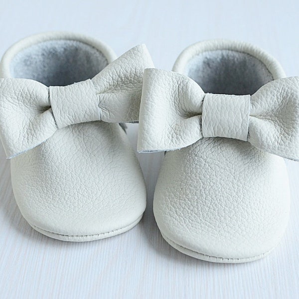 Off White Real Leather Soft Sole Baby Girl Bow Moccasins, Newborn Booties, Crib Shoes, Baby Shower Gift, Christening Booties