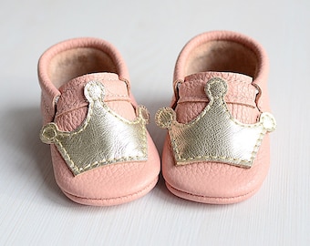 Princess Crown Soft Baby Shoes, Real Leather Handmade Pink Moccasins, Toddler Shoes, Soft Soles, Baby Shower Newborn Gift