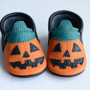 Halloween Pumpkin Soft Baby Shoes, Jack-o'-lantern Real Leather Moccasins, Soft Soles, Toddler Shoes, Baby Booties *Limited Edition*