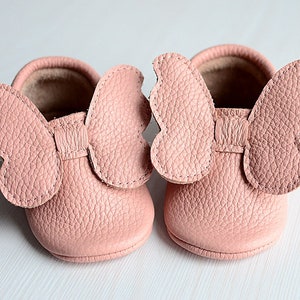 READY TO SHIP 6-12 Months Pink Butterfly Wings Baby Shoes, Real Leather Handmade Soft Soles, Newborn Baby First Shoes, Baby Shower Gift image 1