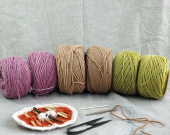 600g-Paket mit pflanzengefärbter Wolle "rosé-beige-hellgrün"