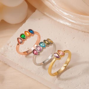 Personalized Dainty Ring for Mom - Family Birthstone Rings - Custom Birthstone Ring Water Shaped - Mothers Ring