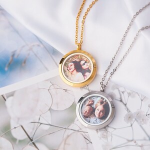 College Graduation Gifts for Best Friends - Sister Photo Necklace - Locket Necklace With Photo - Picture Necklace Sister Gift