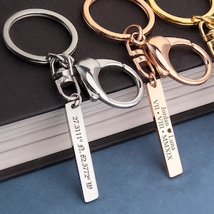 Mens Keychain - Double Sides Bar Keychain - Handmade Laser Engraved Keychain - Custom Vertical Bar Keychain for Him - Gifts For Men