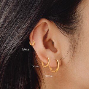 Gold Hoop Earrings Dainty-  Huggie Hoop Earrings -  Sterling Silver Hoop Earrings -  Small Hoop Earrings - Cartilage Earrings - Gift For Her