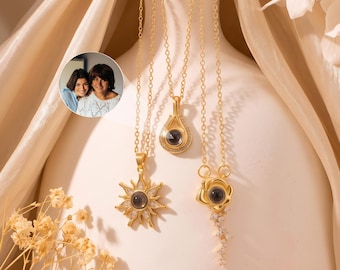 Projection Necklace with Photo - Custom Picture Necklace - Mom Necklace - Personalized Christmas  Family Photo Gift for Her